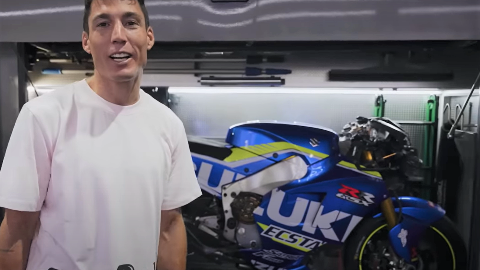 Aleix Espargaro given 2016 Suzuki